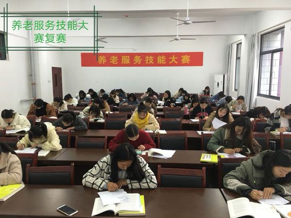 http://www.cua.edu.cn/_upload/article/images/7b/7f/ad3f818540c9876917d3c8885d49/bfce864a-6f6c-4a55-939d-13900725118a.jpg