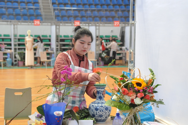 http://www.cua.edu.cn/_upload/article/images/59/ba/70184f2947db87adf46e1fb746af/3f7d0bb5-2c9a-403c-bf0f-4723478b619e.jpg
